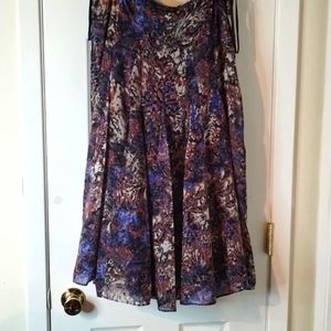 Pretty, silky skirt multicolor abstract print, size 10 Jones New York collection